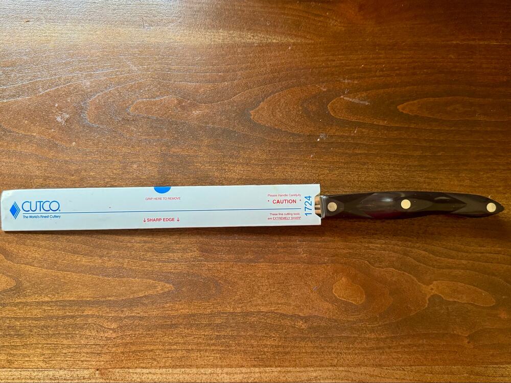 Brand New Cutco 1724 9-3/4" Slicer Bread Knife Classic Handle